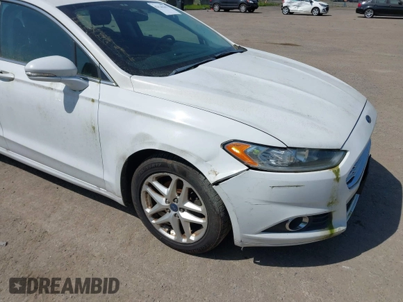 2013 Ford Fusion SE with VIN 3FA6P0HR1DR228027, listed as a IAAI auction lot 42126141 with 170,353 mi miles. Bid and sale history available at carsss.com. Image 6.