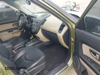 2013 Kia Soul ! with VIN KNDJT2A61D7528363, listed as a IAAI auction lot 41870417 with 113,893 mi miles. Bid and sale history available at carsss.com. Image 5.