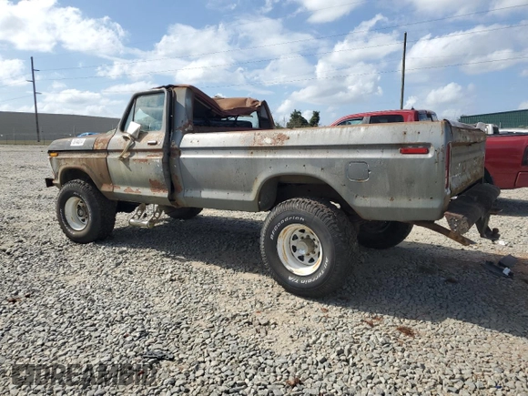 1979 Ford F-150 с VIN F26SUFC4918, выставлен на аукционе Copart как лот 76140314 с пробегом 84 607 миль миль и Списание • Salvage title. История ставок и продаж доступна на DreamBid. Изображение 2.