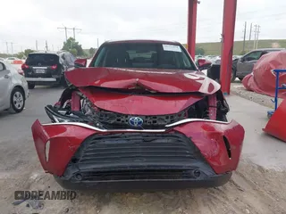 2022 Toyota Venza LE with VIN JTEAAAAH3NJ105740, listed as a IAAI auction lot 41751158 with 31,353 mi miles. Bid and sale history available at carsss.com. Image 12.