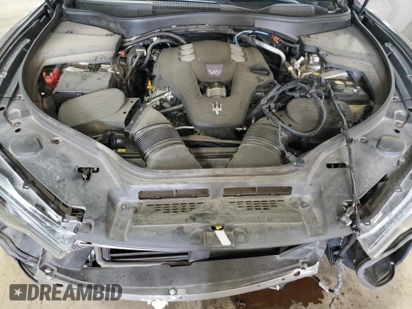 2022 Maserati Levante with VIN ZN661YUM6NX390571, listed as a Copart auction lot 57585815 with 48,137 mi miles and Salvage title. Bid and sale history available at DreamBid. Image 12.