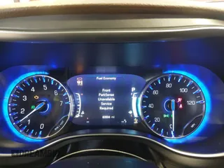 2020 Chrysler Pacifica Limited z VIN 2C4RC1GG8LR240673, wystawiony jako IAAI lot #41899834 z przebiegiem 83 504 mil mil oraz . Historia ofert i sprzedaży dostępna na DreamBid. Obrazek 7.