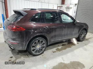 2017 Porsche Cayenne z VIN WP1AA2A24HKA91141, wystawiony jako Copart lot #88939575 z przebiegiem 72 140 mil mil oraz Szkoda całkowita • Salvage title. Historia ofert i sprzedaży dostępna na DreamBid. Obrazek 3.