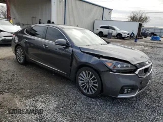 2017 Kia Cadenza Premium with VIN KNALC4J12H5068492, listed as a Copart auction lot 88880605 with 67,093 mi miles and Salvage Title. Bid and sale history available at carsss.com. Image 4.