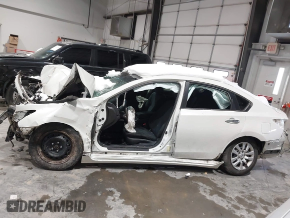 2015 Nissan Altima 2.5 S with VIN 1N4AL3AP6FN378690, listed as a IAAI auction lot 41612014 with 124,680 mi miles. Bid and sale history available at carsss.com. Image 15.