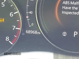 2020 Mazda 3 Premium z VIN JM1BPBNM9L1174949, wystawiony jako IAAI lot #41728868 z przebiegiem 68 968 mil mil oraz . Historia ofert i sprzedaży dostępna na DreamBid. Obrazek 16.