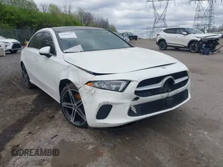 2019 Mercedes-Benz A 220 z VIN WDD3G4FB1KW030381, wystawiony jako IAAI lot #42050253 z przebiegiem 86 034 mil mil oraz . Historia ofert i sprzedaży dostępna na DreamBid. Obrazek 6.