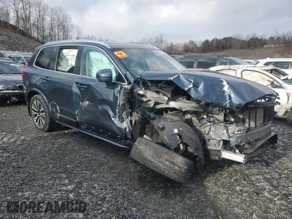 2021 Volvo XC90 Momentum with VIN YV4102PK4M1714699, listed as a Copart auction lot 44028445 with 0 mi miles and Salvage Title. Bid and sale history available at carsss.com. Image 4.