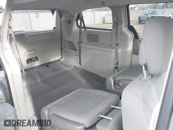 2010 Chrysler Town & Country Touring with VIN 2A4RR5D13AR346526, listed as a IAAI auction lot 41847699 with 271,266 mi miles. Bid and sale history available at carsss.com. Image 8.