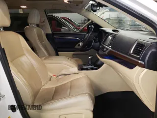 2015 Toyota Highlander Hybrid Limited with VIN 5TDDCRFH9FS010798, listed as a Copart auction lot 37583622 with 137,464 mi miles. Bid and sale history available at carsss.com. Image 5.