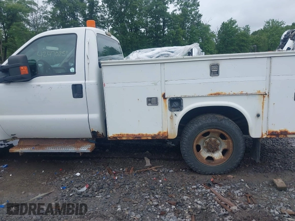 2008 Ford F-350 with VIN 1FDSF30518EB85528, listed as a IAAI auction lot 42470231 with 209,284 mi miles and . Bid and sale history available at DreamBid. Image 12.