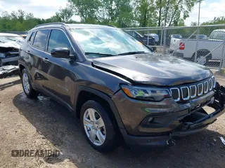 2022 Jeep Compass Latitude с VIN 3C4NJCBB5NT103444, выставлен на аукционе IAAI как лот 42237820 с пробегом 19 159 миль миль и . История ставок и продаж доступна на DreamBid. Изображение 1.