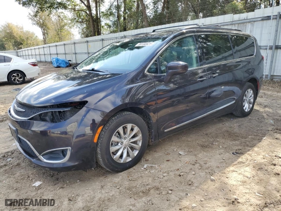 2017 Chrysler Pacifica Touring-L with VIN 2C4RC1BG9HR720025, listed as a Copart auction lot 89180625 with 125,273 mi miles and Salvage Title. Bid and sale history available at carsss.com. Image 1.
