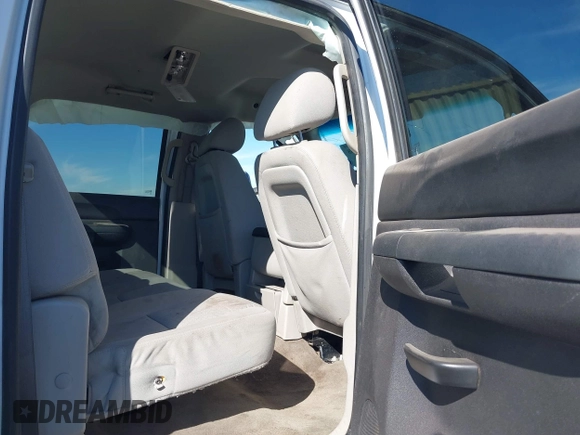 2012 Chevrolet Silverado 1500 LT with VIN 1GCPKSE76CF238110, listed as a IAAI auction lot 41650368 with 224,357 mi miles and . Bid and sale history available at DreamBid. Image 8.