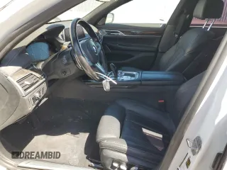 2020 BMW 7 Series 740i z VIN WBA7T2C02LGL17753, wystawiony jako Copart lot #56527115 z przebiegiem 71 606 mil mil oraz Szkoda całkowita • Salvage title. Historia ofert i sprzedaży dostępna na DreamBid. Obrazek 7.