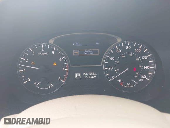 2014 Nissan Pathfinder SV with VIN 5N1AR2MN1EC633801, listed as a IAAI auction lot 41759457 with 190,723 mi miles and . Bid and sale history available at DreamBid. Image 7.