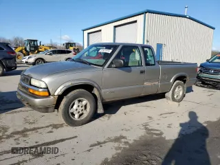 2001 Chevrolet S-10 LS with VIN 1GCDT19W618242218, listed as a Copart auction lot 51921875 with 156,887 mi miles and Salvage Title. Bid and sale history available at DreamBid. Image 1.