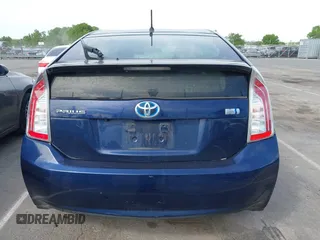 2015 Toyota Prius Four with VIN JTDKN3DU0F0479229, listed as a IAAI auction lot 42063782 with 203,501 mi miles and . Bid and sale history available at DreamBid. Image 16.