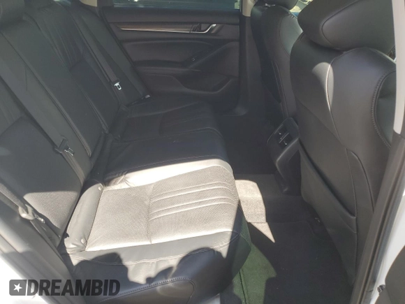 2018 Honda Accord Touring z VIN 1HGCV3F93JA011514, wystawiony jako Copart lot #51708765 z przebiegiem 101 202 mil mil oraz Szkoda całkowita • Salvage title. Historia ofert i sprzedaży dostępna na DreamBid. Obrazek 10.