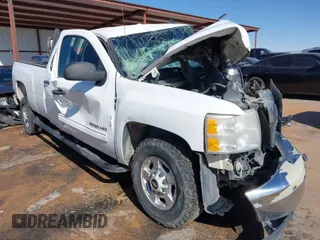 2013 Chevrolet Silverado 2500HD LT with VIN 1GC1CXCG4DF198324, listed as a IAAI auction lot 41883232 with 1 mi miles. Bid and sale history available at carsss.com. Image 1.