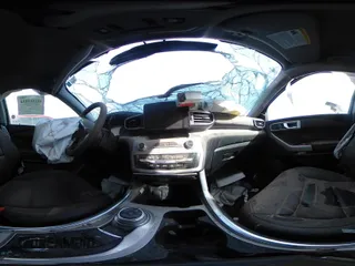 2024 Ford Explorer XLT с VIN 1FMSK8DHXRGA01982, выставлен на аукционе IAAI как лот 41593934 с пробегом 23 547 миль миль и . История ставок и продаж доступна на DreamBid. Изображение 17.