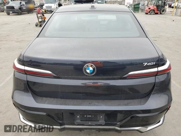 2024 BMW 7 Series 740i z VIN WBA23EH09RCP80655, wystawiony jako Copart lot #59380475 z przebiegiem 16 424 mil mil oraz Czysty tytuł • Clean title. Historia ofert i sprzedaży dostępna na DreamBid. Obrazek 6.