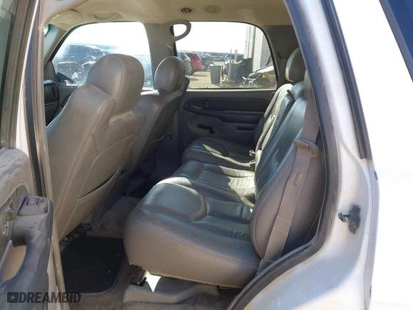 2003 Chevrolet Tahoe LS with VIN 1GNEC13Z43R282194, listed as a IAAI auction lot 41363024 with 207,135 mi miles. Bid and sale history available at carsss.com. Image 8.