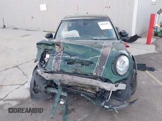 2016 MINI Cooper Hardtop 4 Door S with VIN WMWXU3C58G2D28227, listed as a IAAI auction lot 38046281 with 56,694 mi miles. Bid and sale history available at carsss.com. Image 13.