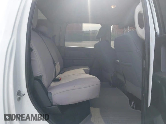 2014 Ram 2500 Tradesman with VIN 3C6UR5HL9EG123521, listed as a IAAI auction lot 42142310 with 95,968 mi miles and . Bid and sale history available at DreamBid. Image 8.
