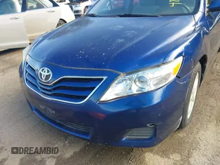 2011 Toyota Camry LE z VIN 4T1BF3EK4BU763620, wystawiony jako IAAI lot #42350047 z przebiegiem 192 613 mil mil oraz . Historia ofert i sprzedaży dostępna na DreamBid. Obrazek 6.