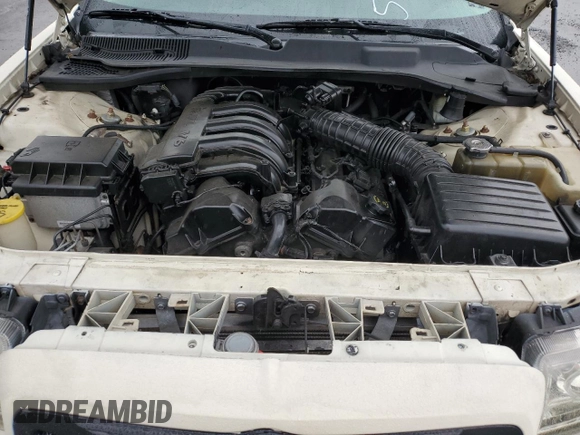 2005 Chrysler 300 300 z VIN 2C3JA43R35H175126, wystawiony jako Copart lot #58218305 z przebiegiem 167 612 mil mil oraz Szkoda całkowita • Salvage title. Historia ofert i sprzedaży dostępna na DreamBid. Obrazek 11.