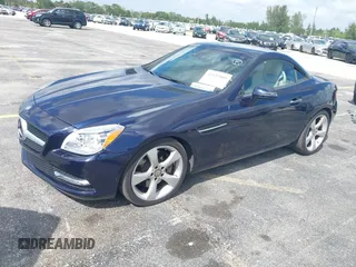 2013 Mercedes-Benz SLK 350 z VIN WDDPK5HA8DF054593, wystawiony jako IAAI lot #41821009 z przebiegiem 148 571 mil mil oraz . Historia ofert i sprzedaży dostępna na DreamBid. Obrazek 17.