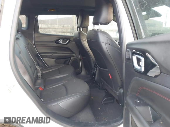 2024 Jeep Compass Trailhawk с VIN 3C4NJDDN7RT131393, выставлен на аукционе IAAI как лот 41217550 с пробегом 8 215 миль миль и . История ставок и продаж доступна на DreamBid. Изображение 8.