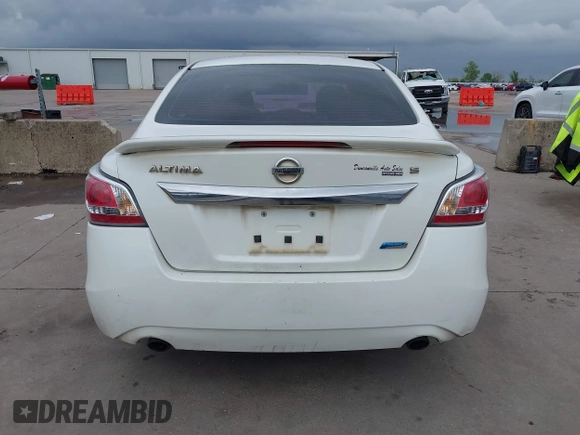 2014 Nissan Altima S with VIN 1N4AL3AP9EN260017, listed as a IAAI auction lot 41909306 with 288,257 mi miles and . Bid and sale history available at DreamBid. Image 17.