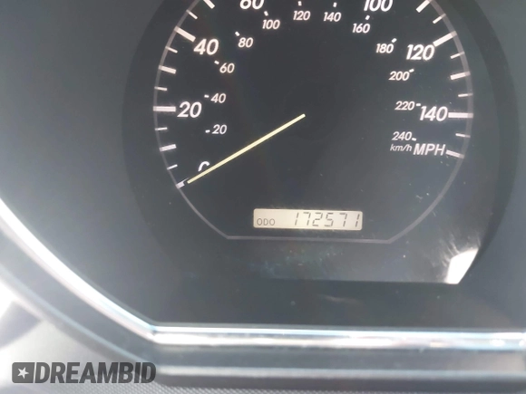 2004 Lexus RX 330 with VIN JTJGA31U940009748, listed as a IAAI auction lot 40813073 with 172,571 mi miles. Bid and sale history available at carsss.com. Image 7.
