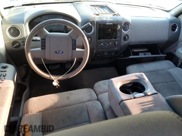 2004 Ford F-150 XLT with VIN 1FTRW14W54KB87028, listed as a Copart auction lot 79939714 with 260,492 mi miles and Salvage Title. Bid and sale history available at carsss.com. Image 8.