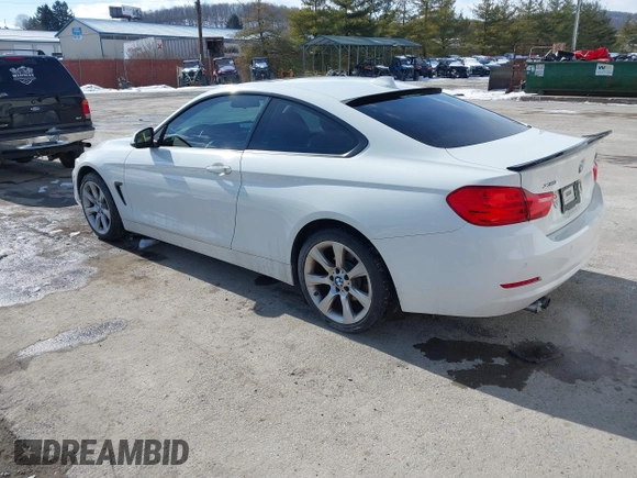 2015 BMW 4 Series 428i xDrive z VIN WBA3N5C52FK198674, wystawiony jako IAAI lot #41600235 z przebiegiem 62 442 mil mil oraz . Historia ofert i sprzedaży dostępna na DreamBid. Obrazek 3.