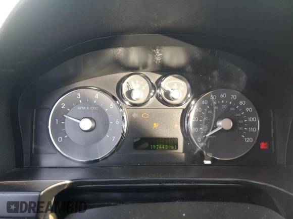 2008 Mercury Milan with VIN 3MEHM07Z38R644338, listed as a Copart auction lot 82257564 with 197,443 mi miles and Salvage Title. Bid and sale history available at carsss.com. Image 9.