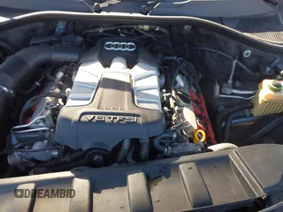 2015 Audi Q7 3.0T S line Prestige with VIN WA1DGAFE8FD015458, listed as a IAAI auction lot 41753940 with 62,233 mi miles. Bid and sale history available at carsss.com. Image 10.