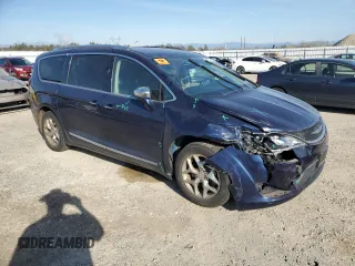 2018 Chrysler Pacifica Limited z VIN 2C4RC1GG7JR185310, wystawiony jako Copart lot #48352145 z przebiegiem 92 668 mil mil oraz Szkody całkowita. Historia ofert i sprzedaży dostępna na DreamBid. Obrazek 4.