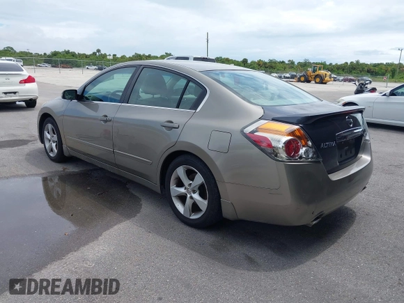 2007 Nissan Altima SL z VIN 1N4BL21EX7C201361, wystawiony jako IAAI lot #42329145 z przebiegiem 62 244 mil mil oraz . Historia ofert i sprzedaży dostępna na DreamBid. Obrazek 3.