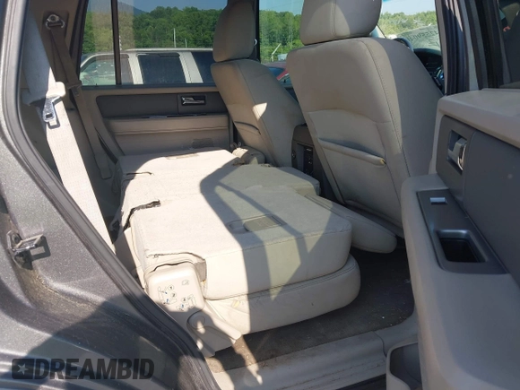 2014 Ford Expedition XLT with VIN 1FMJU1H53EEF00951, listed as a IAAI auction lot 42559040 with 225,162 mi miles and . Bid and sale history available at DreamBid. Image 8.