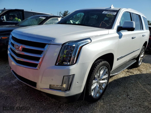 2018 Cadillac Escalade Luxury with VIN 1GYS4BKJ3JR357954, listed as a Copart auction lot 67300682 with 34,598 mi miles. Bid and sale history available at carsss.com. Image 1.