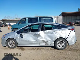 2018 Toyota Prius Two with VIN JTDKBRFU7J3073805, listed as a IAAI auction lot 41622743 with 89,027 mi miles and . Bid and sale history available at carsss.com. Image 14.