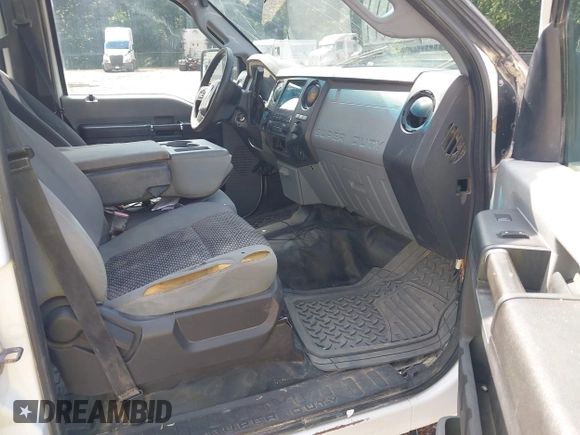2015 Ford F-250 Lariat with VIN 1FT7W2BT9FEA74884, listed as a IAAI auction lot 42735708 with 215,788 mi miles and . Bid and sale history available at DreamBid. Image 5.