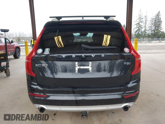2018 Volvo XC90 Momentum with VIN YV4102PK2J1343506, listed as a IAAI auction lot 41763318 with 89,203 mi miles. Bid and sale history available at carsss.com. Image 17.