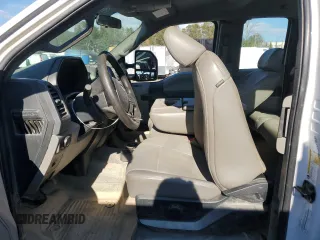 2019 Ford F-250 XL z VIN 1FT7X2A68KEG66277, wystawiony jako Copart lot #80158754 z przebiegiem Nie podano mil oraz Szkoda całkowita • Salvage title. Historia ofert i sprzedaży dostępna na DreamBid. Obrazek 7.