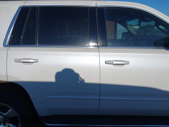 2016 Chevrolet Tahoe LTZ with VIN 1GNSKCKC0GR203348, listed as a IAAI auction lot 42220438 with 108,657 mi miles and . Bid and sale history available at DreamBid. Image 13.