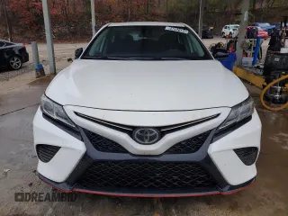 2019 Toyota Camry LE with VIN 4T1B11HK4KU272902, listed as a Copart auction lot 84097484 with 94,433 mi miles and Clean Title. Bid and sale history available at carsss.com. Image 5.