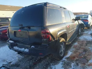 2005 Chevrolet TrailBlazer LS with VIN 1GNET16S556117614, listed as a IAAI auction lot 41320947 with 177,726 mi miles. Bid and sale history available at carsss.com. Image 3.